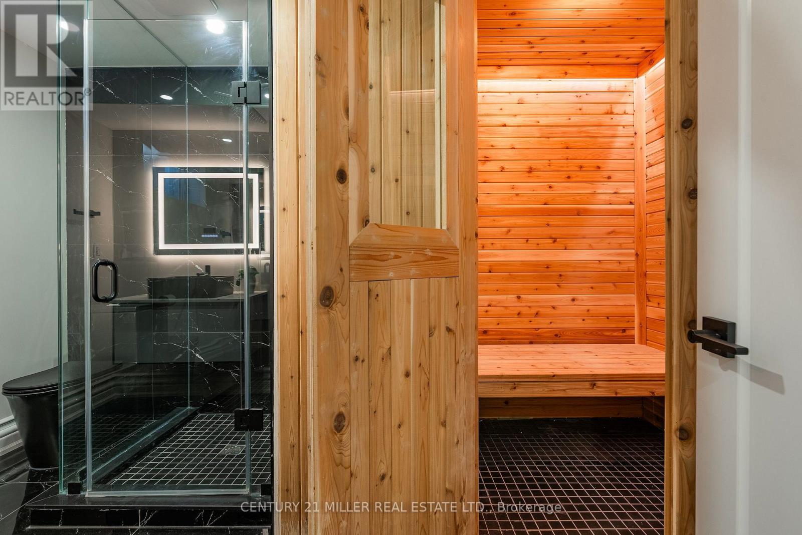 14 Crescent Road, Oakville, Ontario  L6K 1W4 - Photo 41 - W12521442