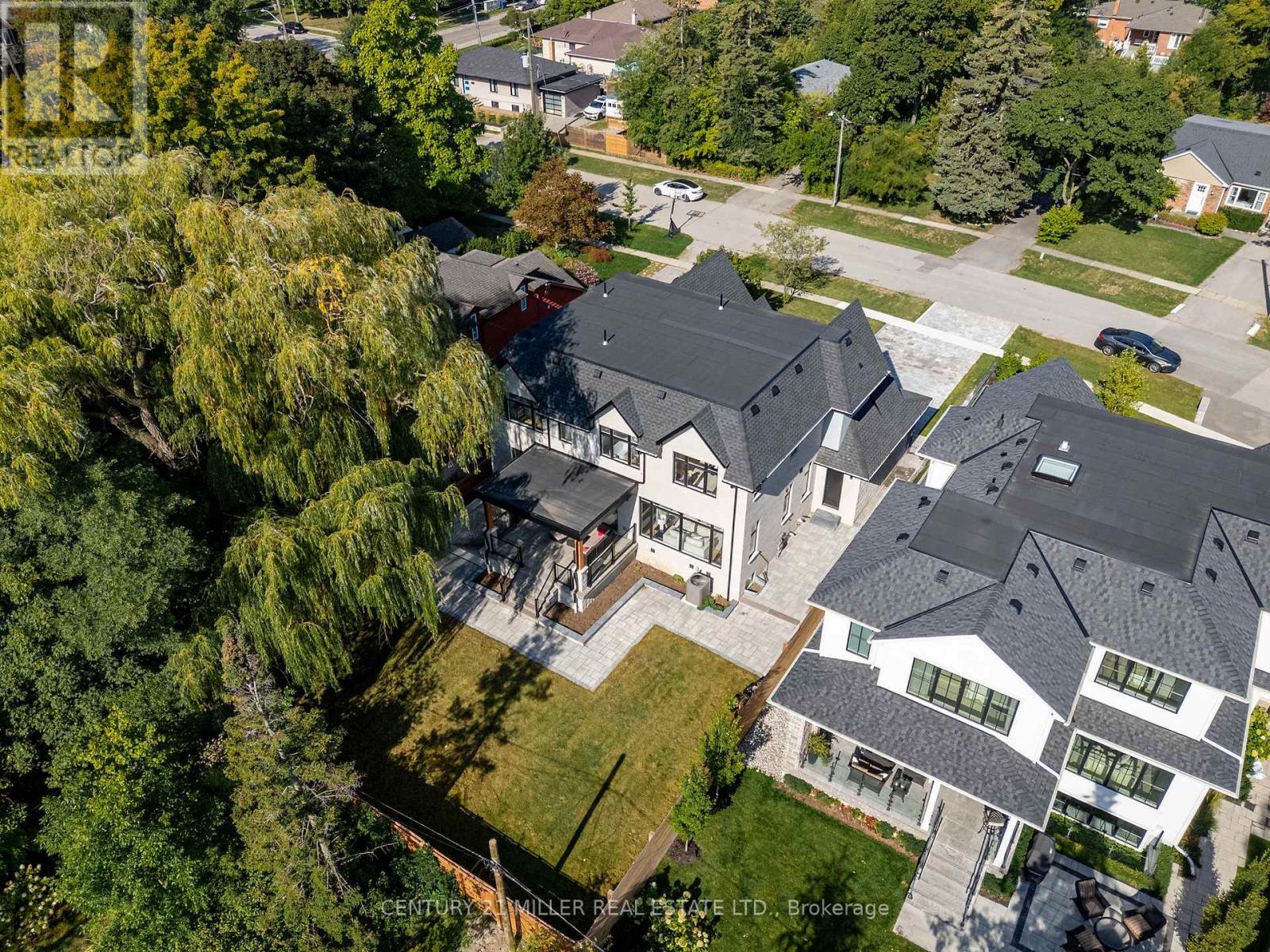 14 Crescent Road, Oakville, Ontario  L6K 1W4 - Photo 45 - W12521442