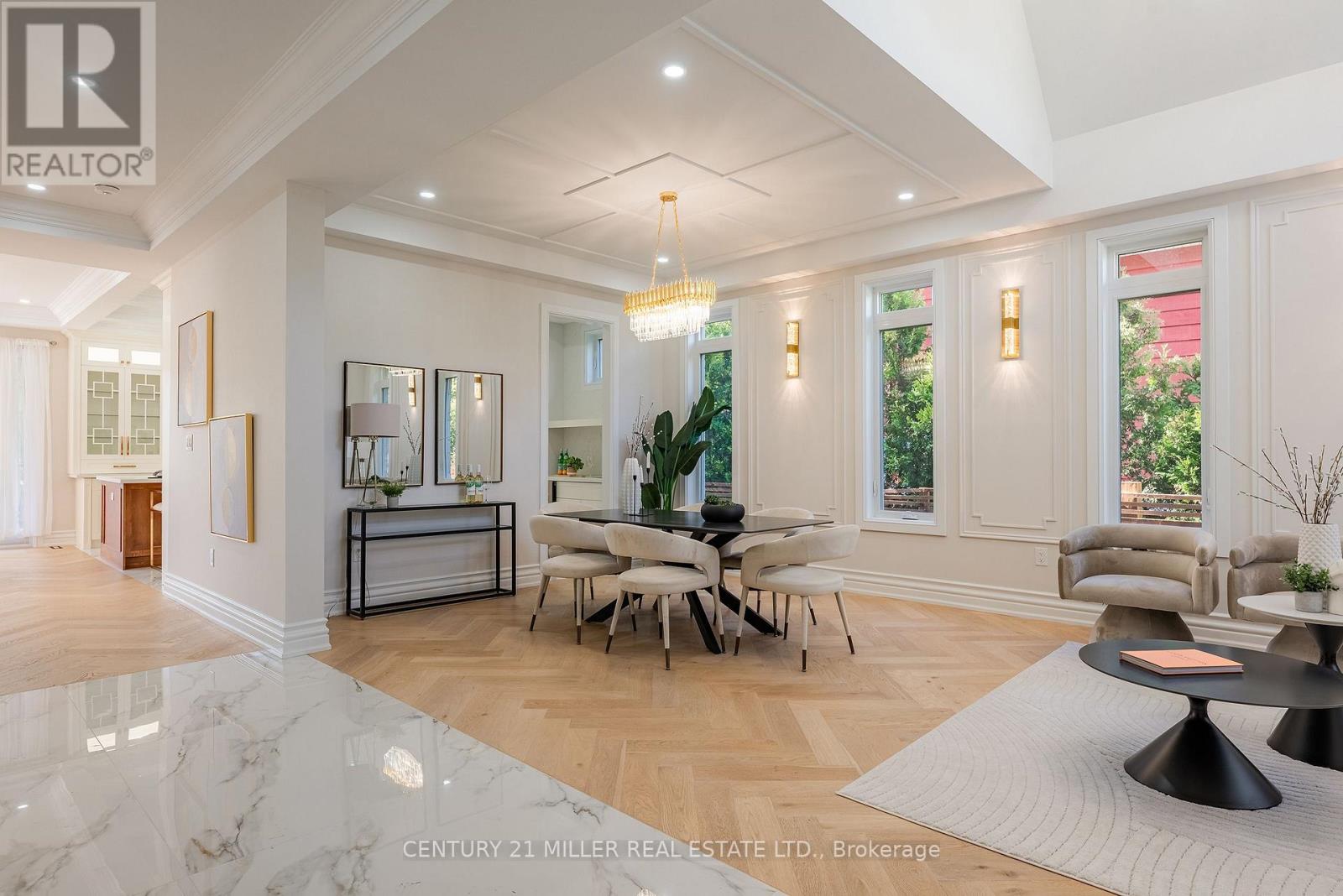 14 Crescent Road, Oakville, Ontario  L6K 1W4 - Photo 6 - W12521442