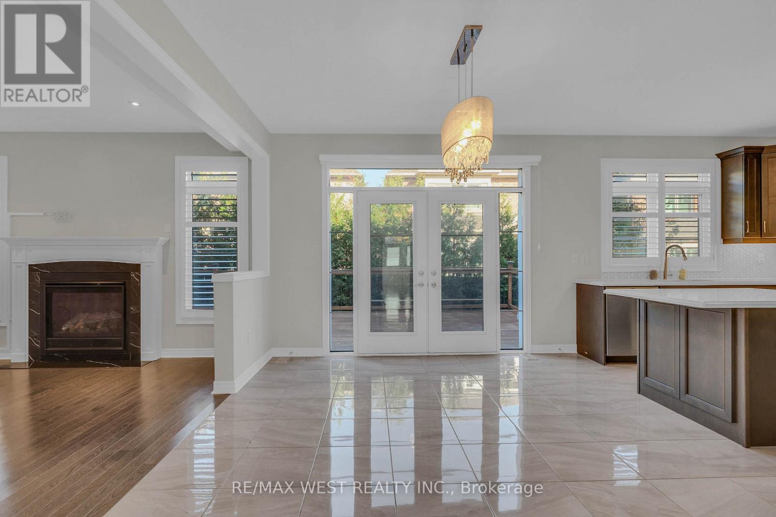 198 Jessie Caverhill Pass, Oakville, Ontario  L6M 0Z6 - Photo 11 - W12521460