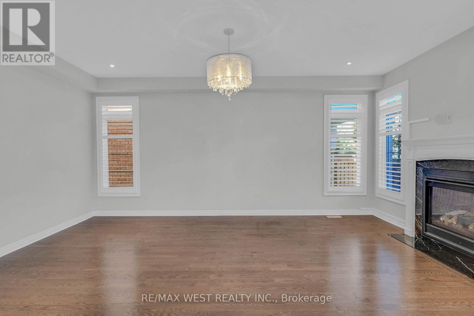 198 Jessie Caverhill Pass, Oakville, Ontario  L6M 0Z6 - Photo 13 - W12521460