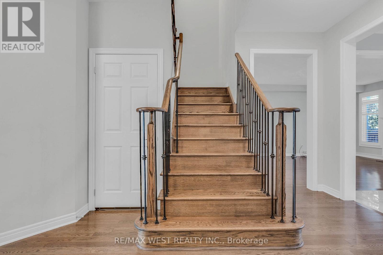 198 Jessie Caverhill Pass, Oakville, Ontario  L6M 0Z6 - Photo 23 - W12521460