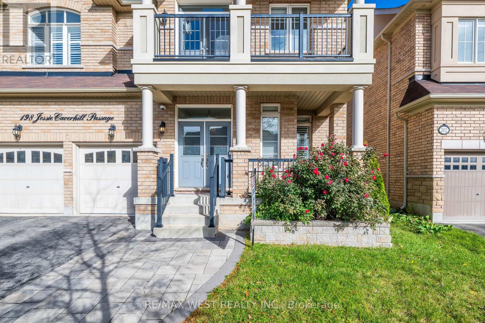 198 Jessie Caverhill Pass, Oakville, Ontario  L6M 0Z6 - Photo 3 - W12521460