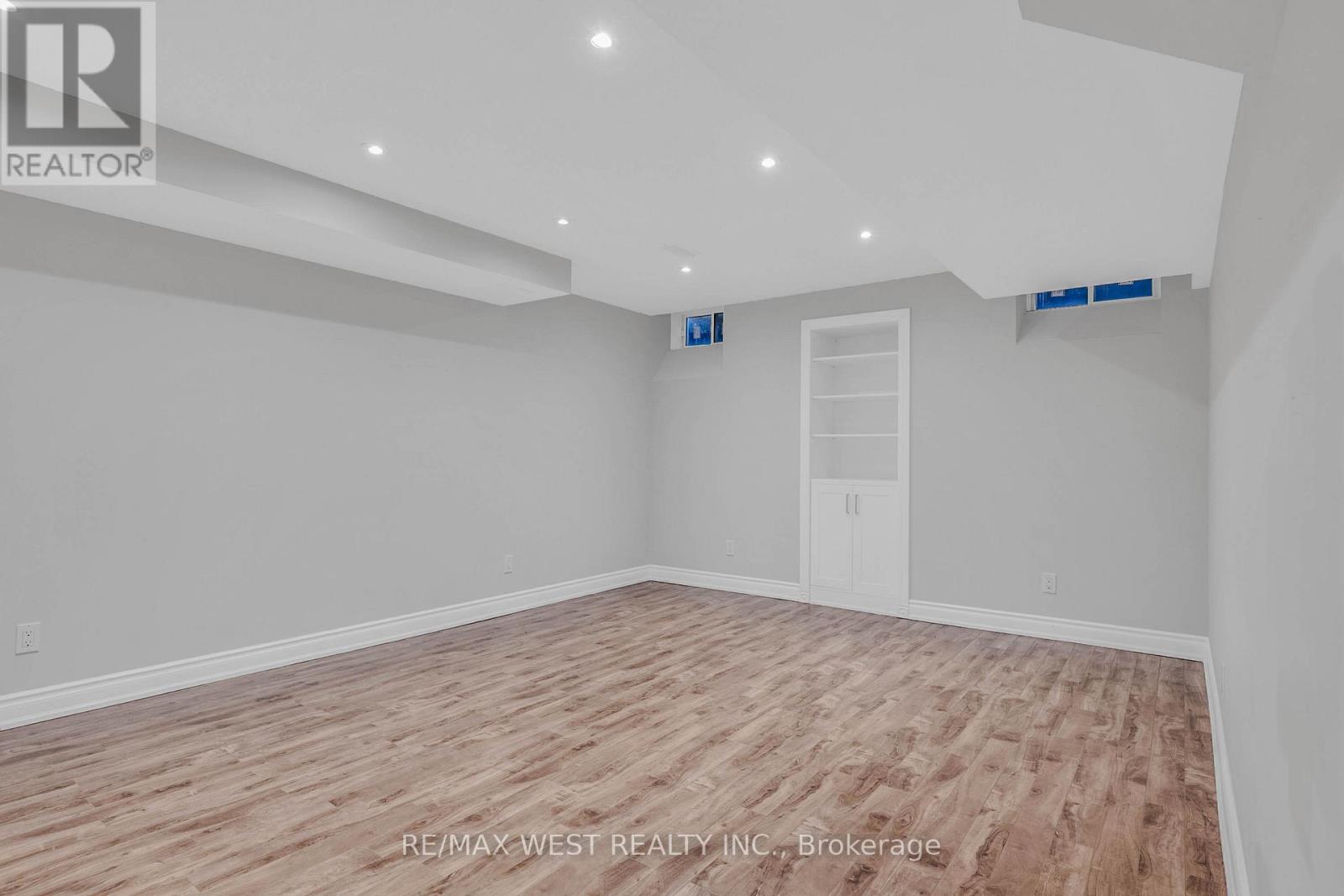 198 Jessie Caverhill Pass, Oakville, Ontario  L6M 0Z6 - Photo 47 - W12521460