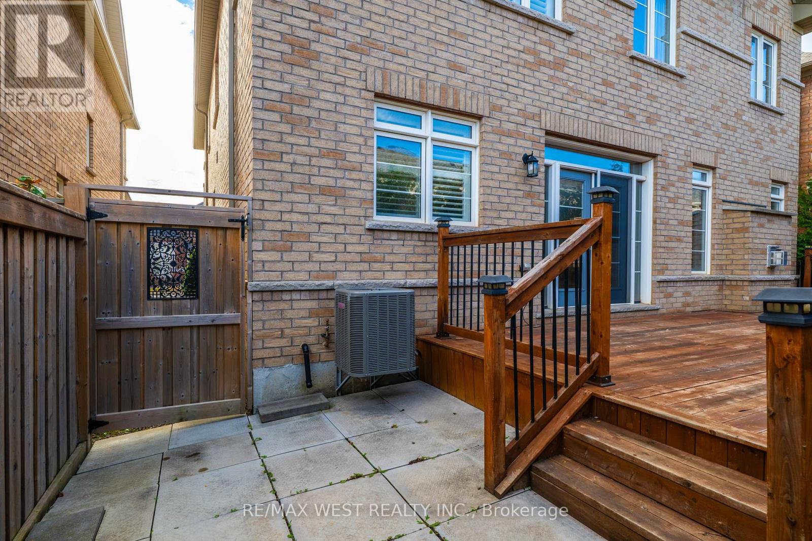 198 Jessie Caverhill Pass, Oakville, Ontario  L6M 0Z6 - Photo 50 - W12521460