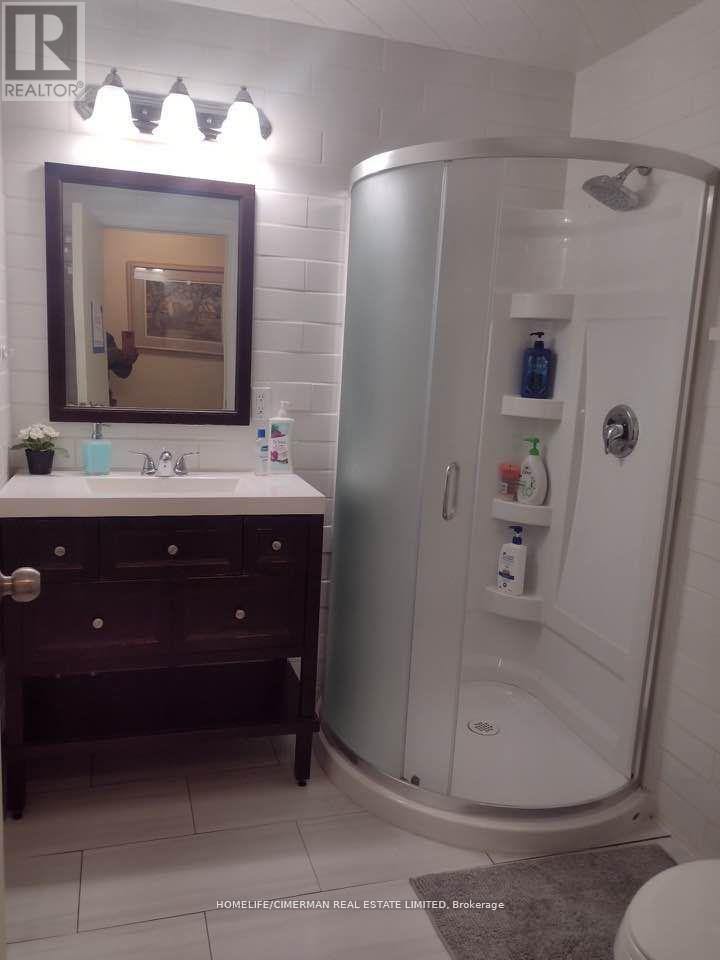 313 Murray Ross Parkway, Toronto, Ontario  M3J 3N8 - Photo 19 - W12521480