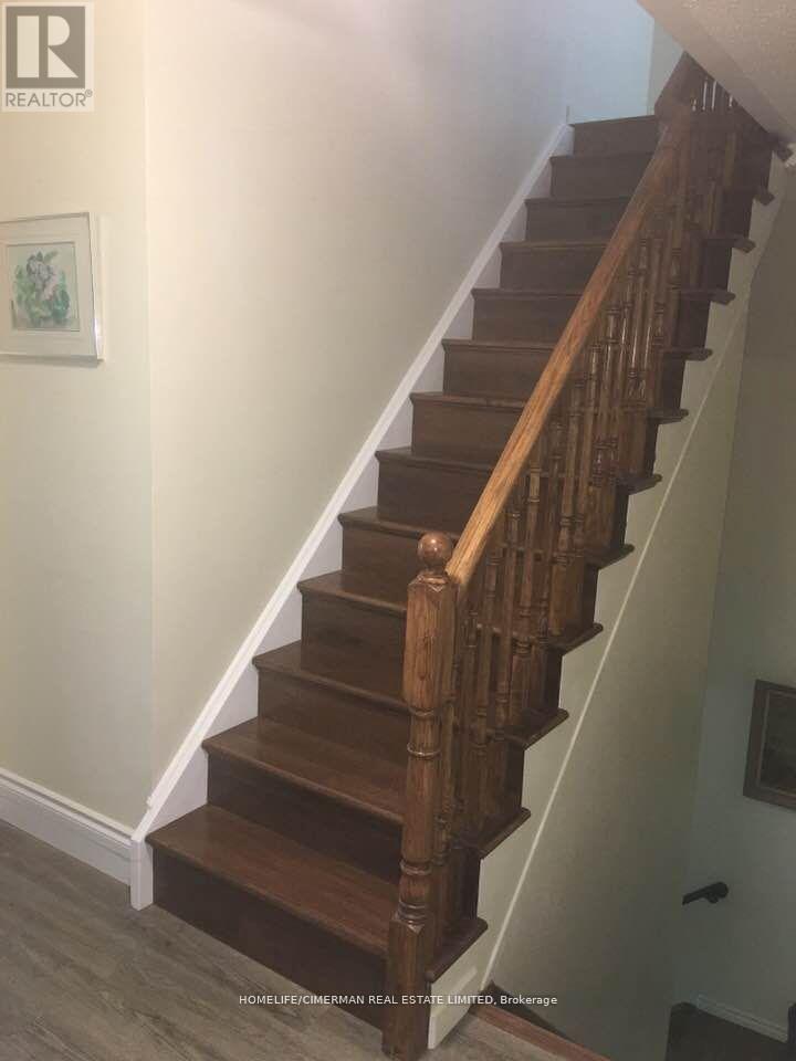 313 Murray Ross Parkway, Toronto, Ontario  M3J 3N8 - Photo 25 - W12521480