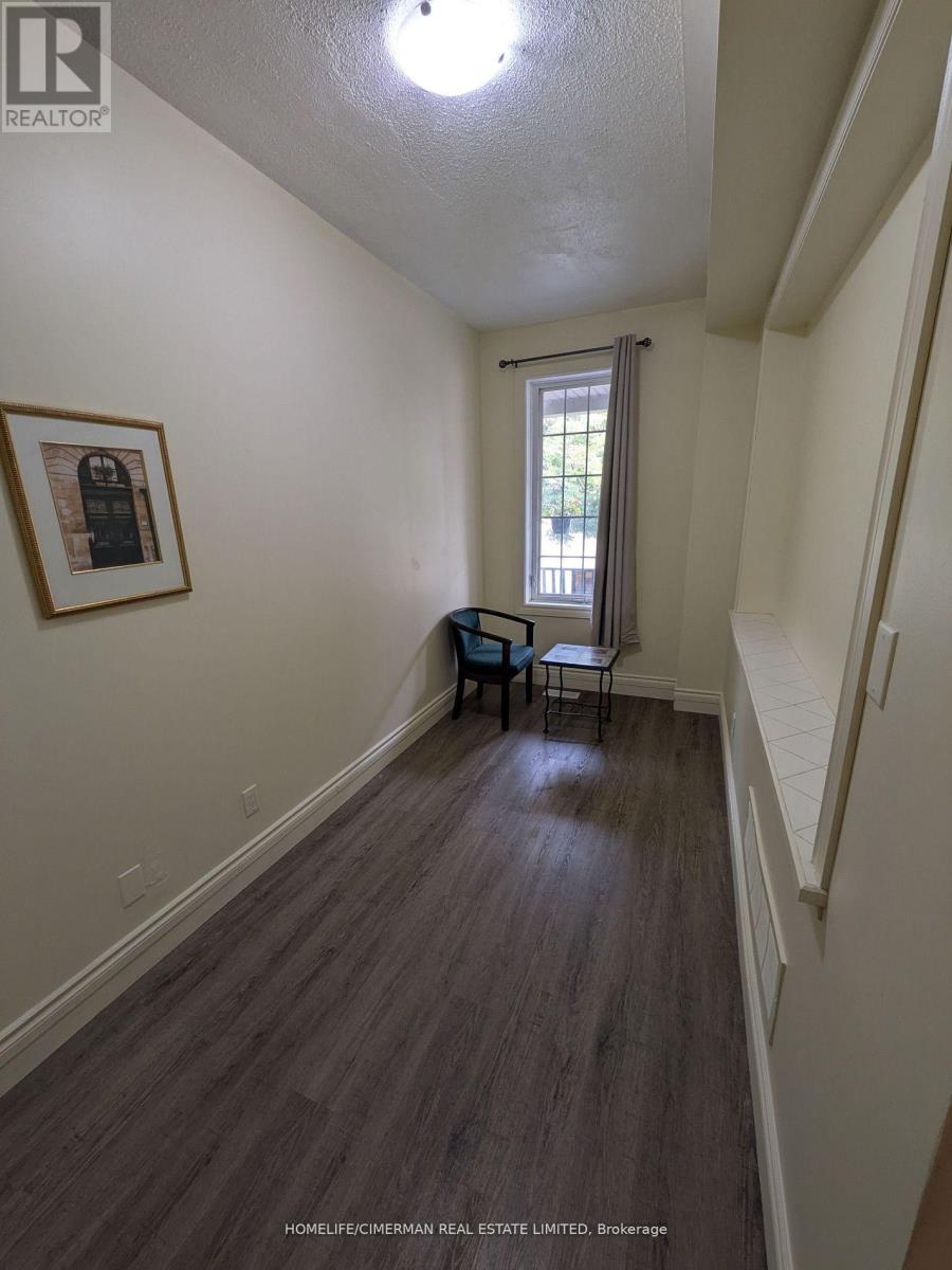 313 Murray Ross Parkway, Toronto, Ontario  M3J 3N8 - Photo 28 - W12521480