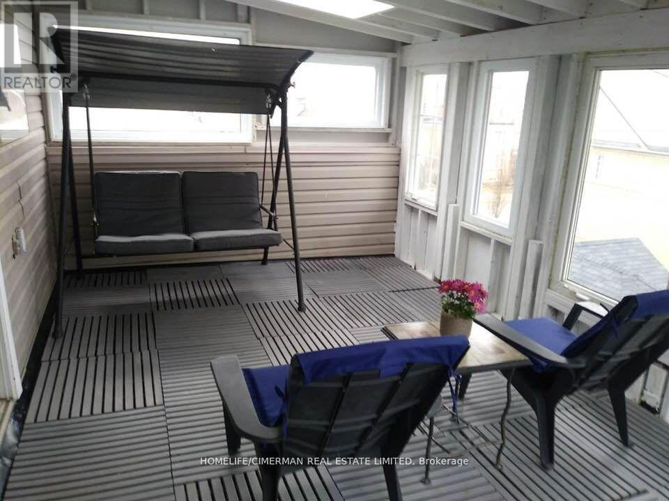 313 Murray Ross Parkway, Toronto, Ontario  M3J 3N8 - Photo 33 - W12521480