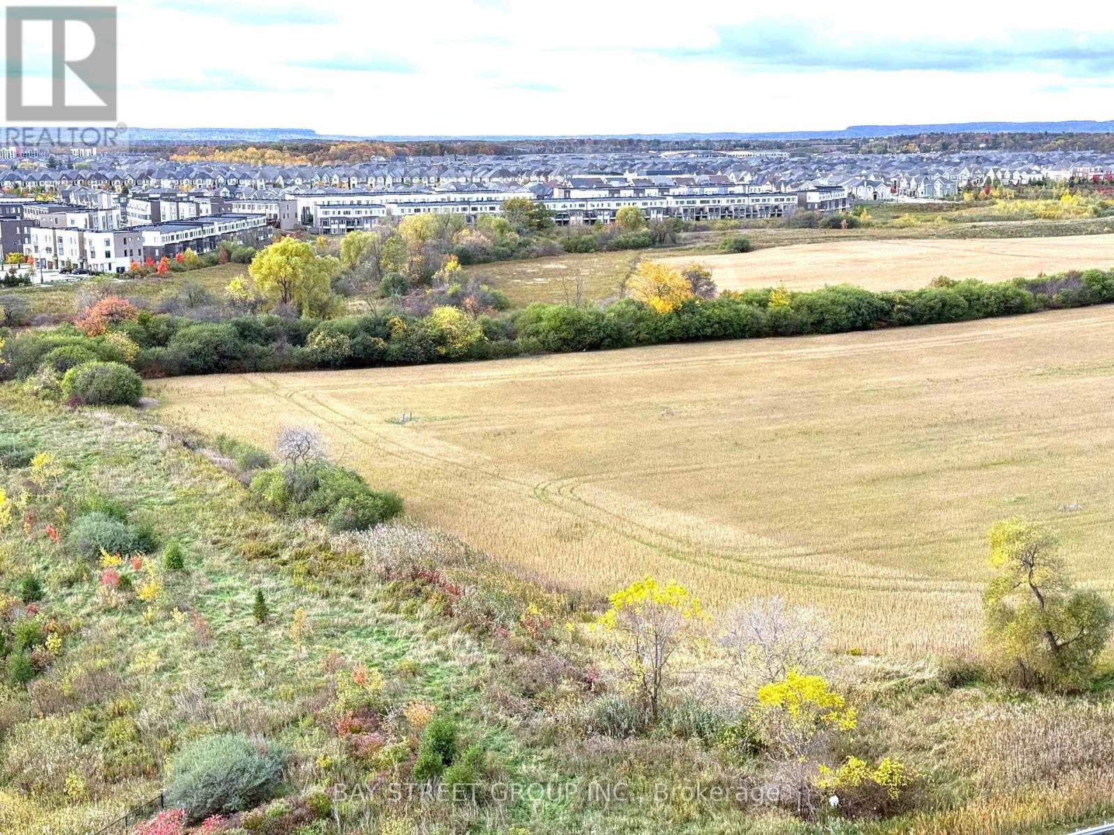 1003 - 3071 Trafalgar Road, Oakville, Ontario  L6H 8C6 - Photo 3 - W12521486