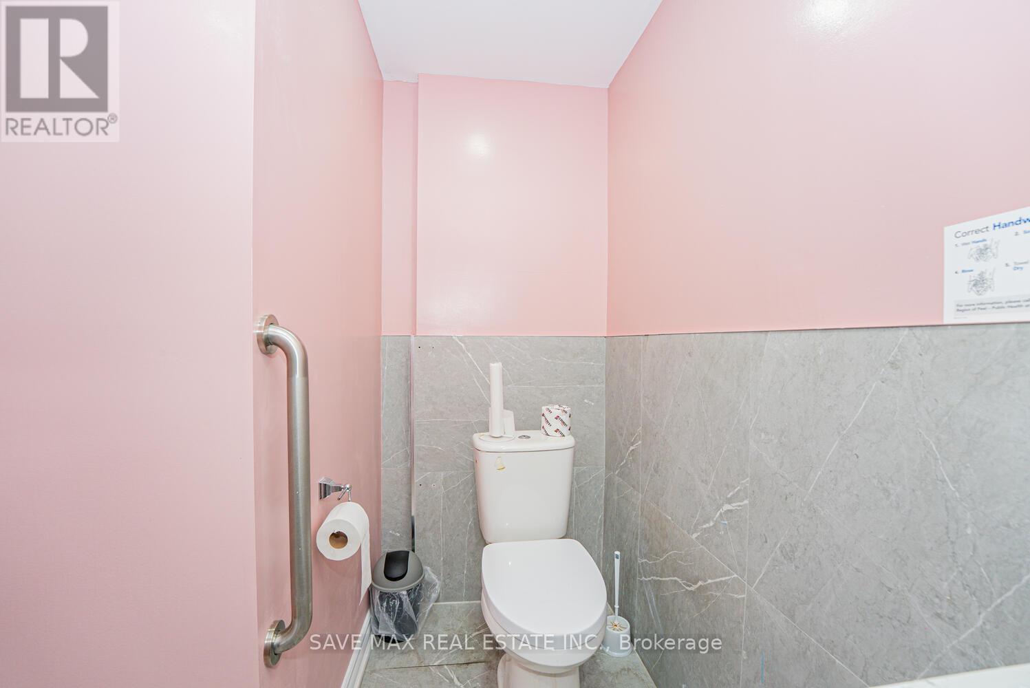 7060 Airport Road, Mississauga, Ontario  L4T 2G8 - Photo 20 - W12521494