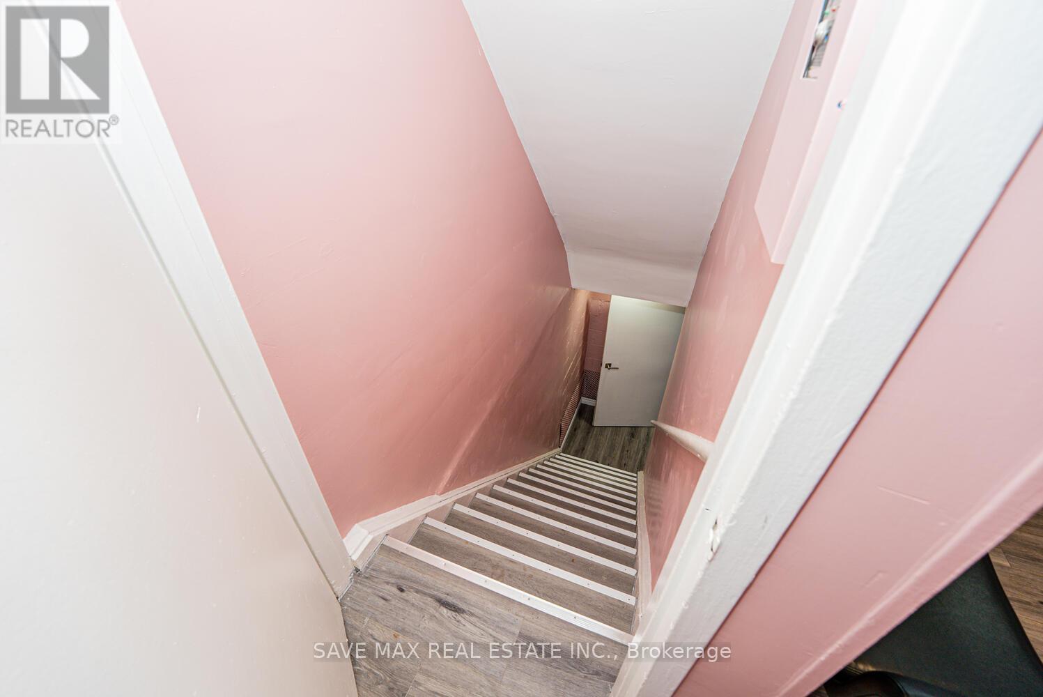 7060 Airport Road, Mississauga, Ontario  L4T 2G8 - Photo 21 - W12521494