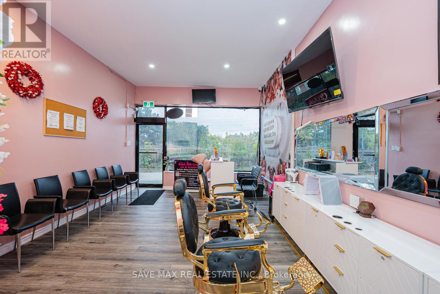 7060 Airport Road, Mississauga, Ontario  L4T 2G8 - Photo 6 - W12521494