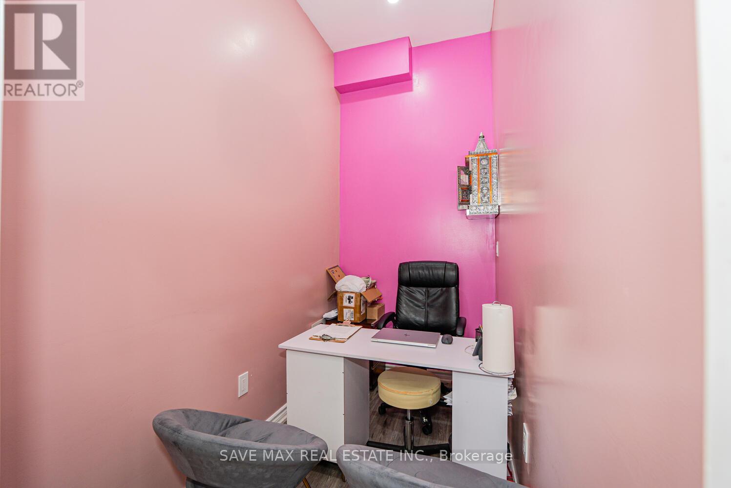 7060 Airport Road, Mississauga, Ontario  L4T 2G8 - Photo 8 - W12521494