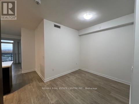 1601 - 4699 Glen Erin Drive, Mississauga, Ontario  L5N 3L3 - Photo 12 - W12521496