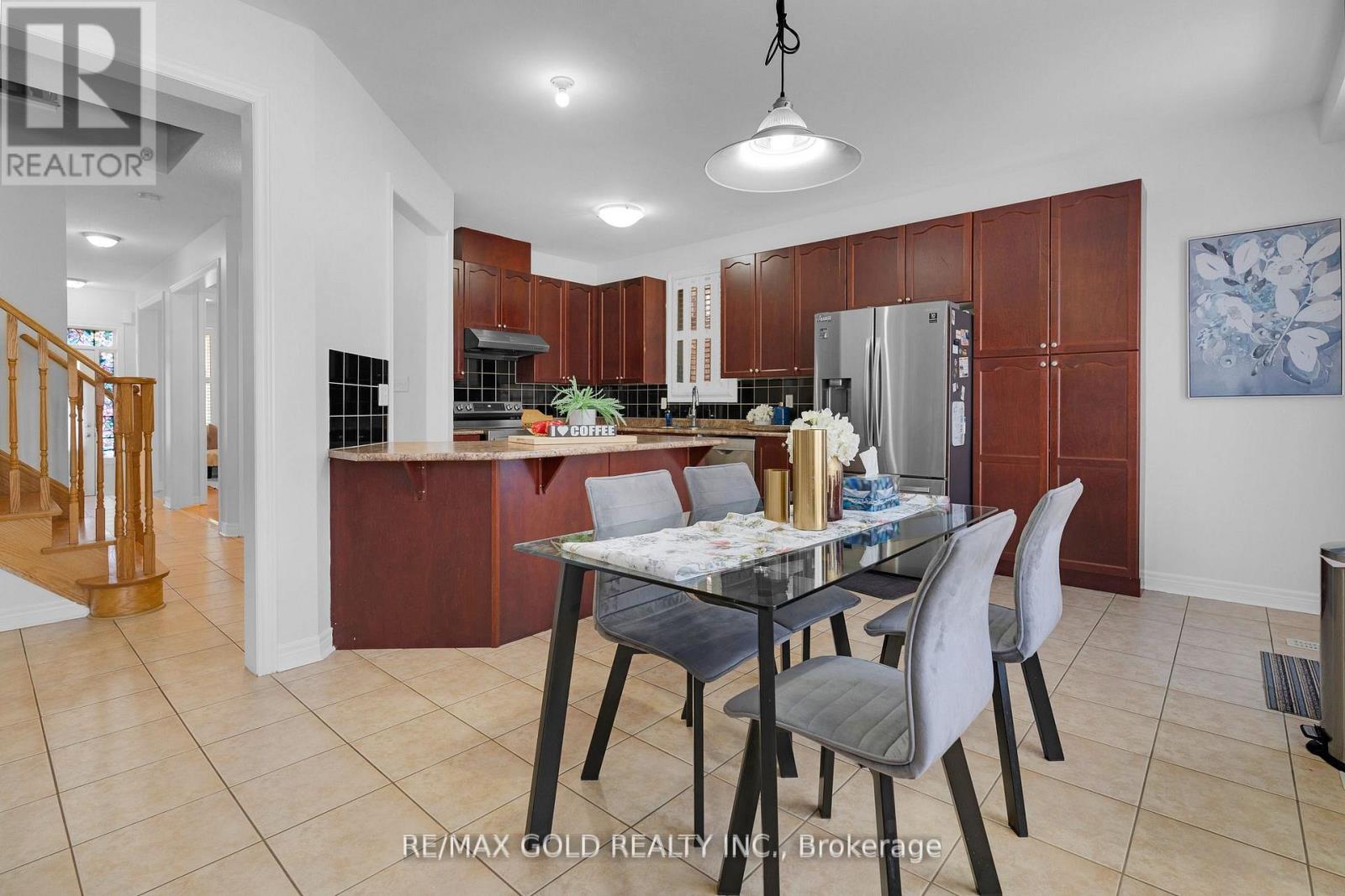 82 Amaranth Crescent, Brampton, Ontario  L7A 0L4 - Photo 13 - W12521514