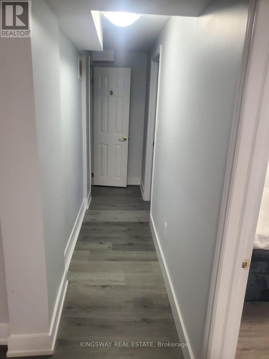 23 Catchfly Crescent, Brampton, Ontario  L6P 2H8 - Photo 2 - W12521542