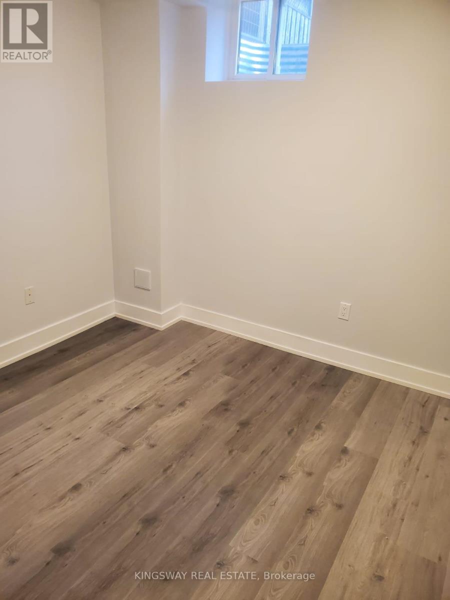 23 Catchfly Crescent, Brampton, Ontario  L6P 2H8 - Photo 5 - W12521542