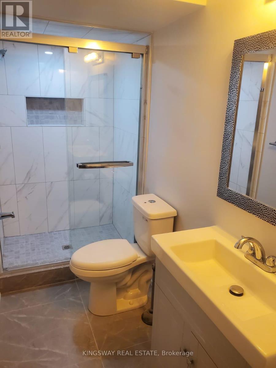 23 Catchfly Crescent, Brampton, Ontario  L6P 2H8 - Photo 7 - W12521542