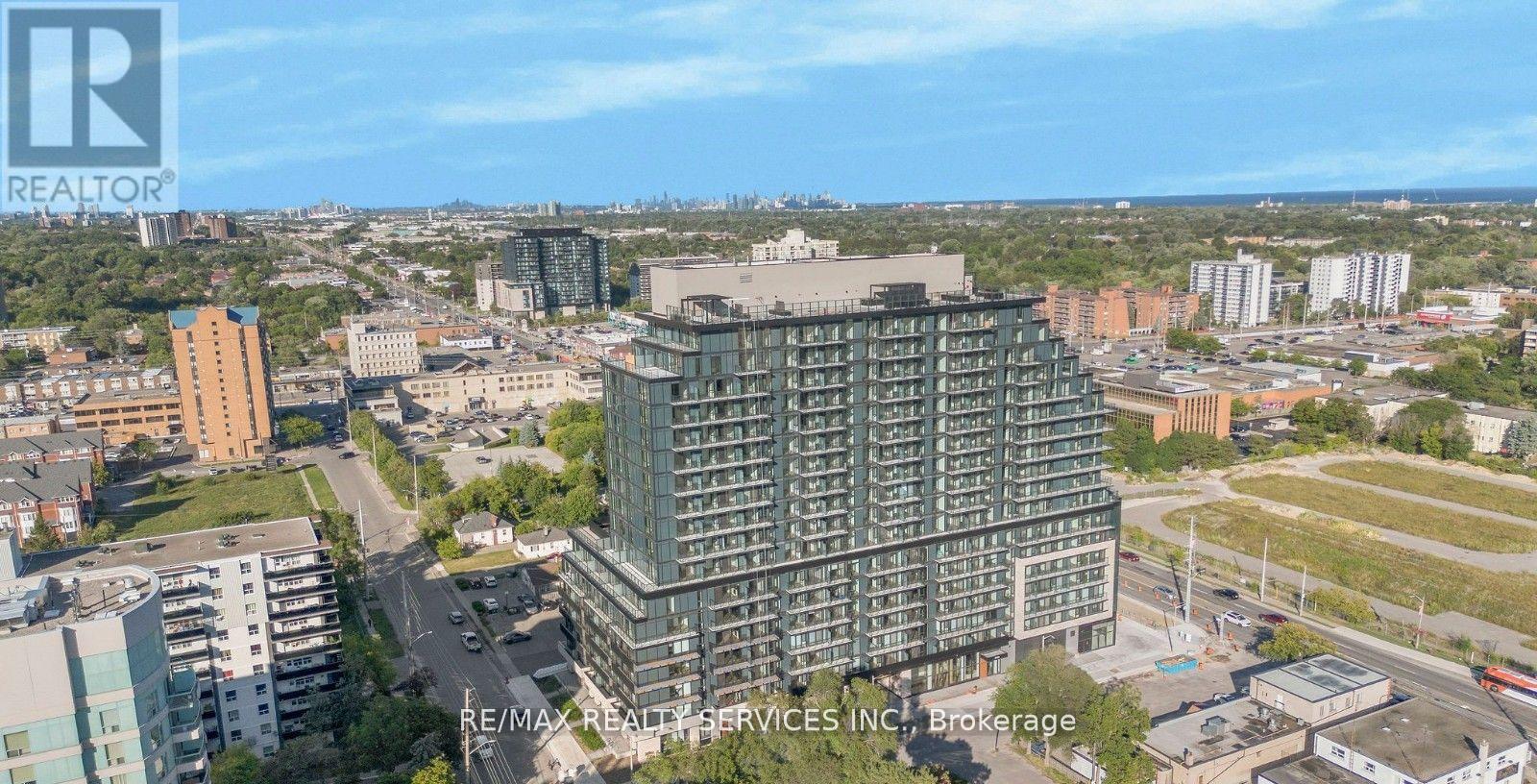 720 - 3009 Novar Road, Mississauga, Ontario  L5B 1H7 - Photo 2 - W12521548