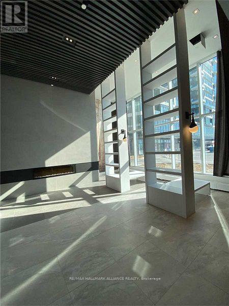 825 - 2485 Taunton Road, Oakville, Ontario  L6H 3R8 - Photo 5 - W12521554