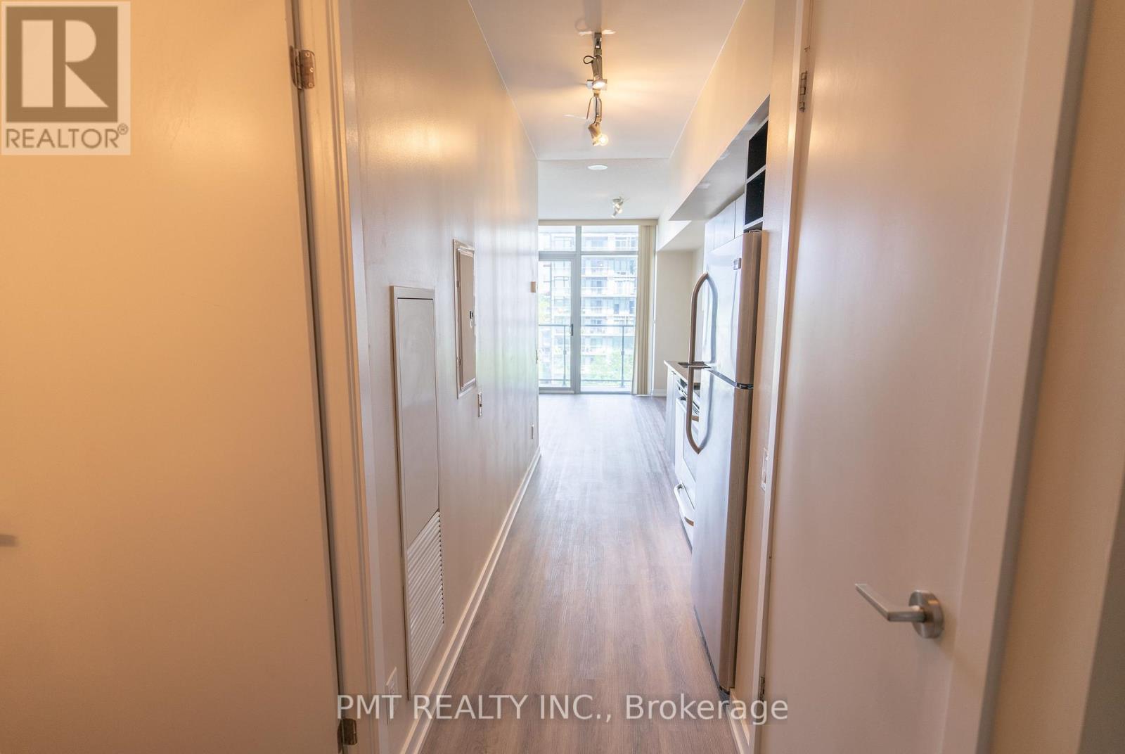 612 - 105 The Queensway, Toronto, Ontario  M6S 5B5 - Photo 2 - W12521556