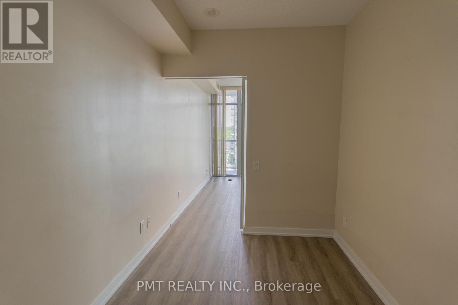 612 - 105 The Queensway, Toronto, Ontario  M6S 5B5 - Photo 8 - W12521556