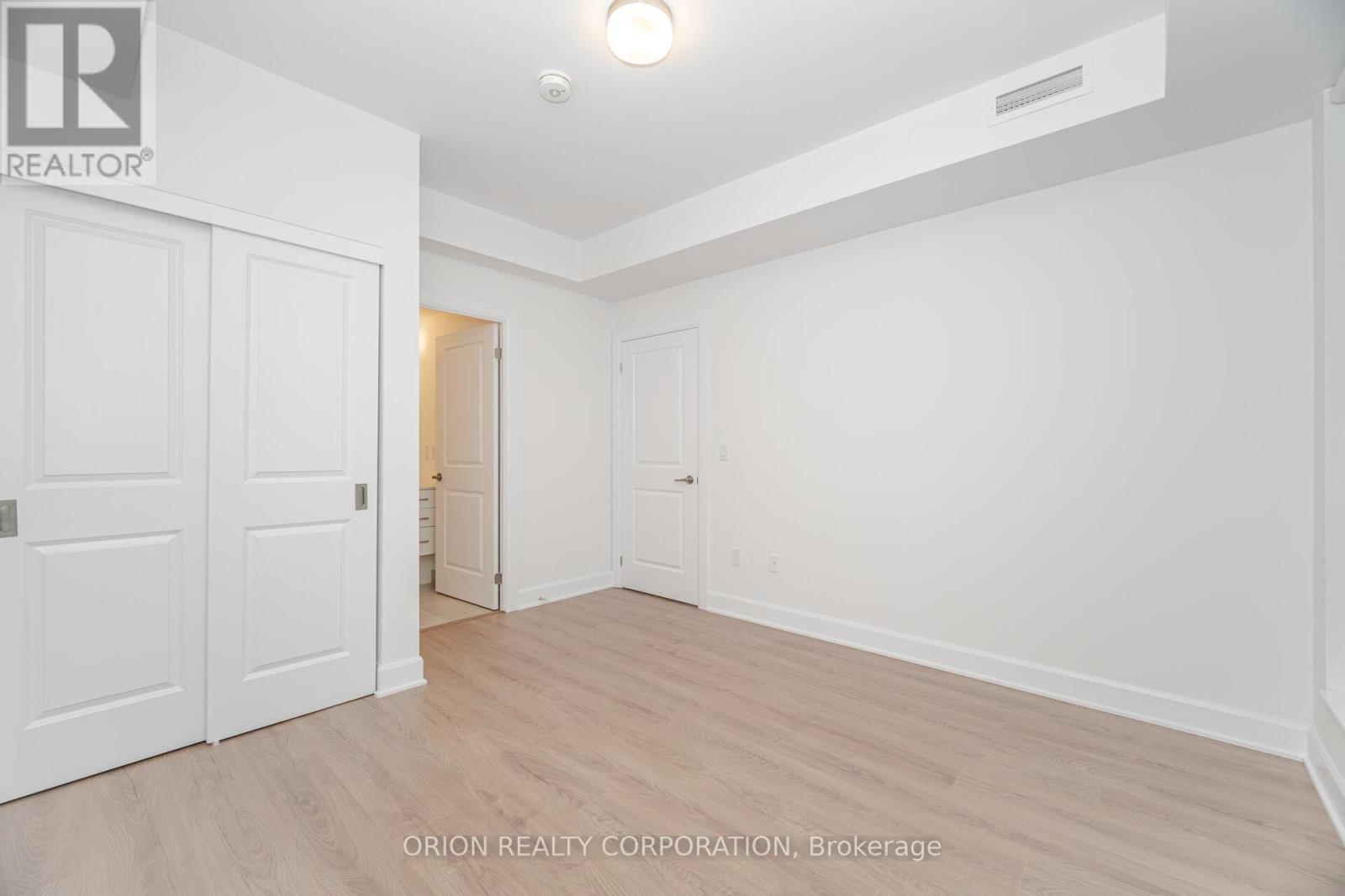 410 - 3240 William Coltson Avenue, Oakville, Ontario  L6H 8C8 - Photo 17 - W12521594