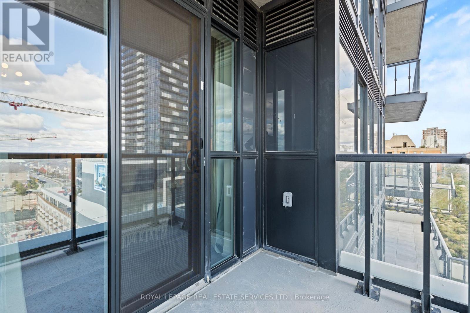 810 - 15 Watergarden Drive, Mississauga, Ontario  L5N 1H1 - Photo 19 - W12521612