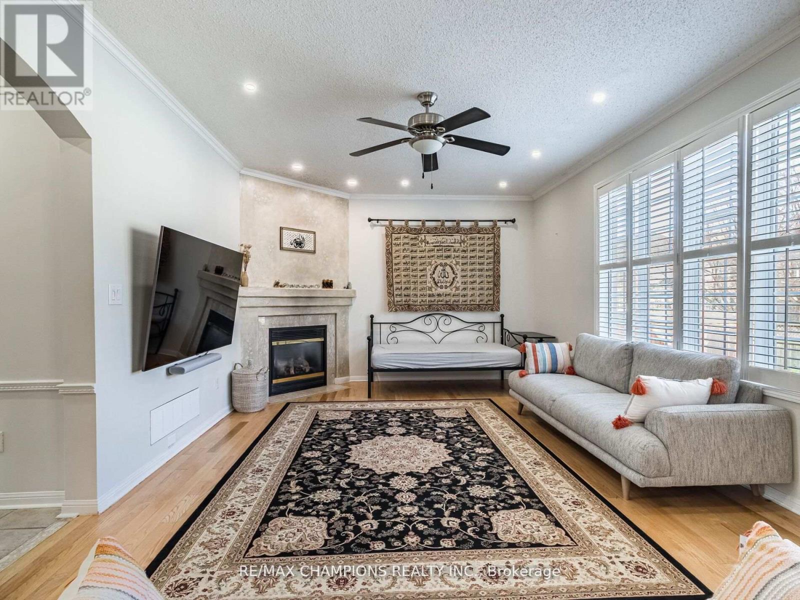 707 Trudeau Drive, Milton, Ontario  L9T 5L4 - Photo 16 - W12521626