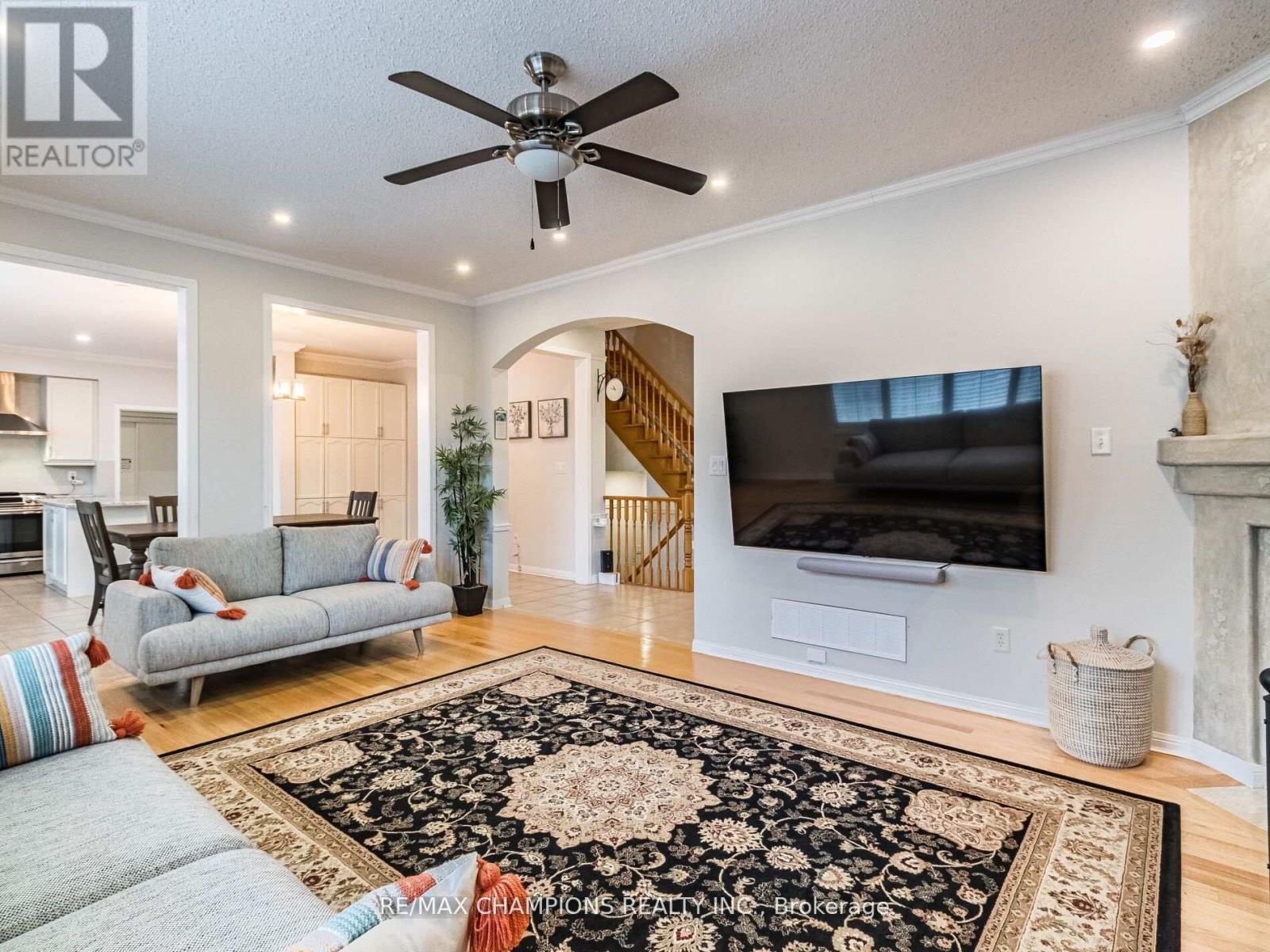 707 Trudeau Drive, Milton, Ontario  L9T 5L4 - Photo 17 - W12521626