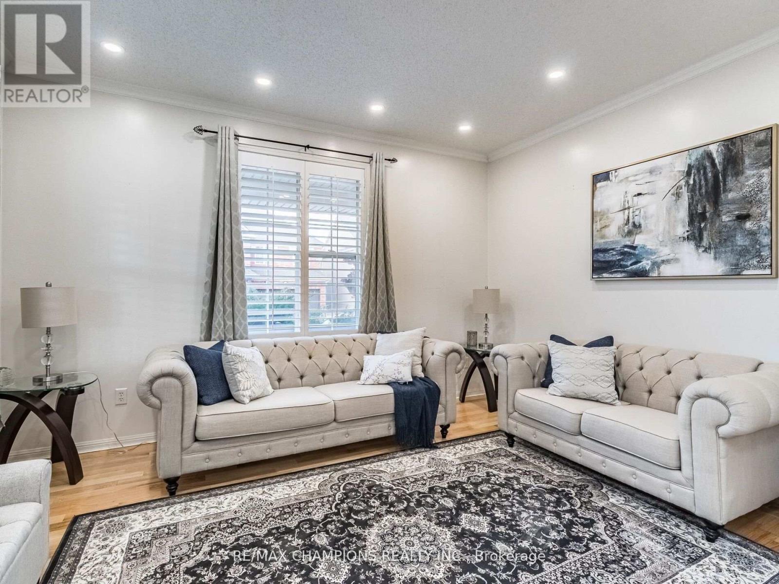 707 Trudeau Drive, Milton, Ontario  L9T 5L4 - Photo 21 - W12521626