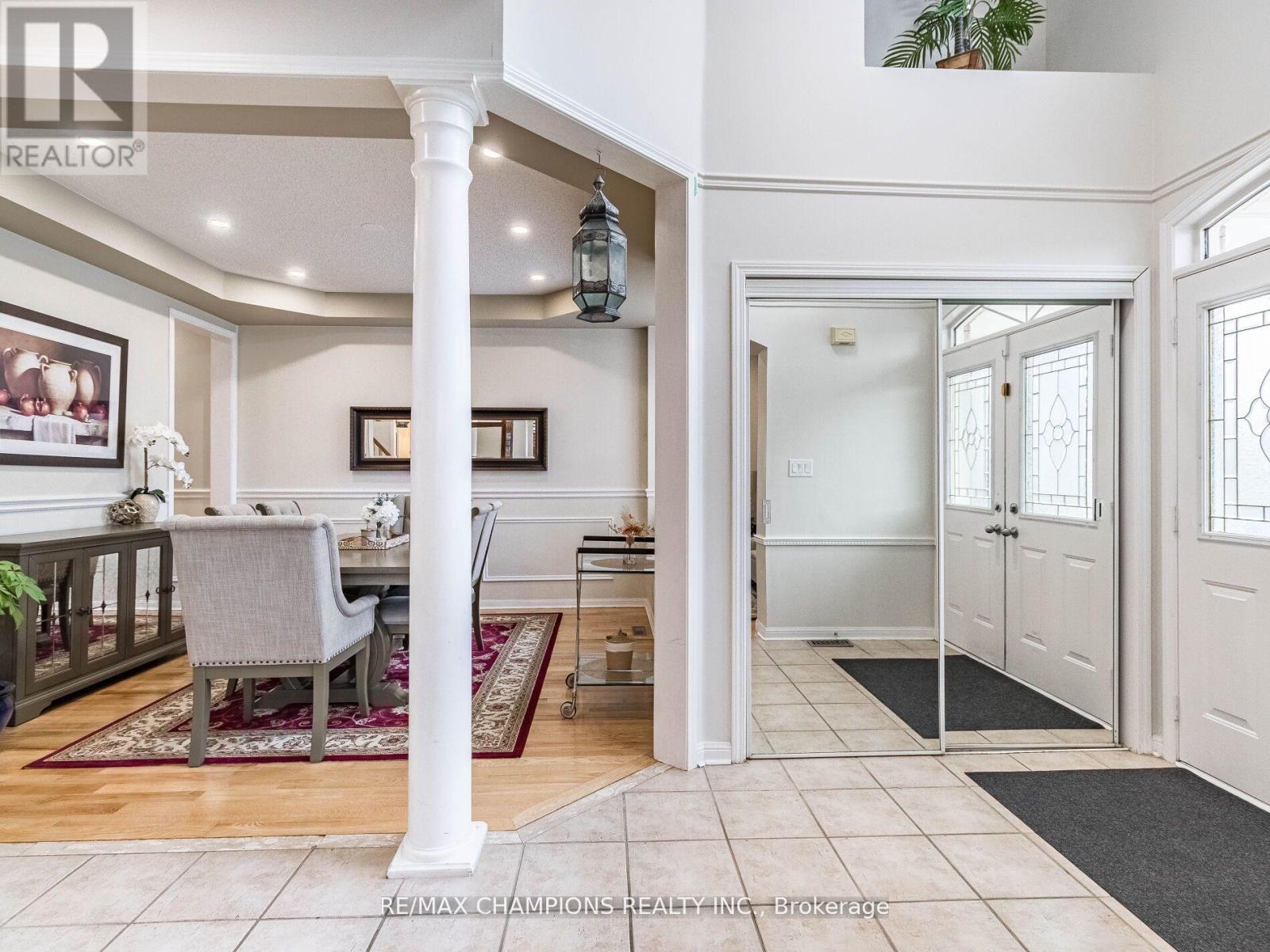 707 Trudeau Drive, Milton, Ontario  L9T 5L4 - Photo 7 - W12521626