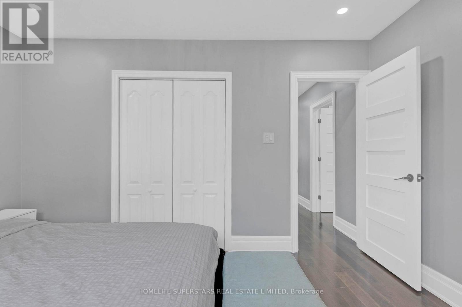 24 Archway Crescent, Toronto, Ontario  M9M 1V6 - Photo 20 - W12521632