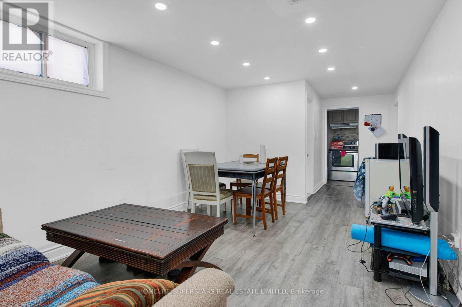 24 Archway Crescent, Toronto, Ontario  M9M 1V6 - Photo 36 - W12521632