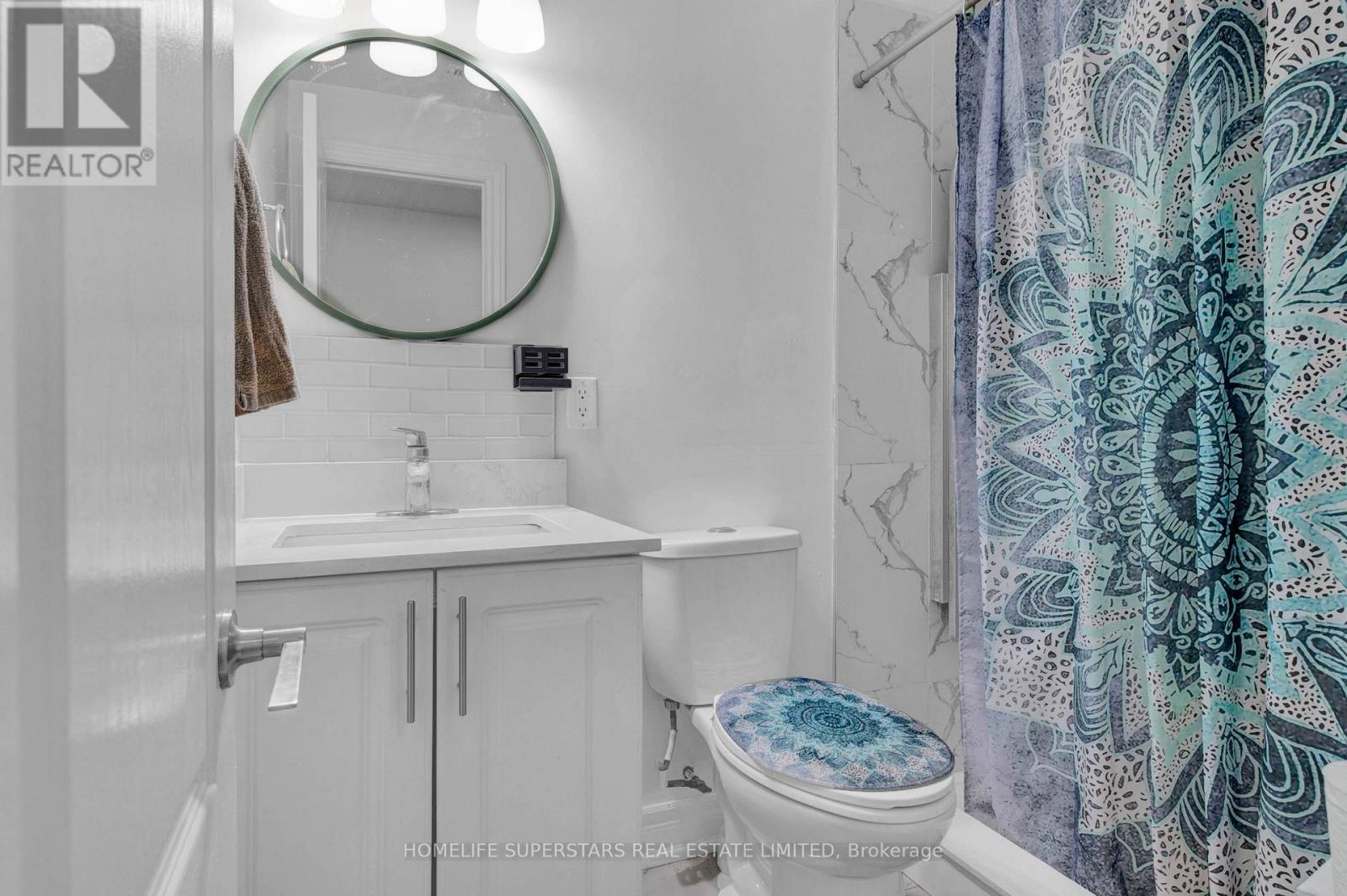 24 Archway Crescent, Toronto, Ontario  M9M 1V6 - Photo 40 - W12521632