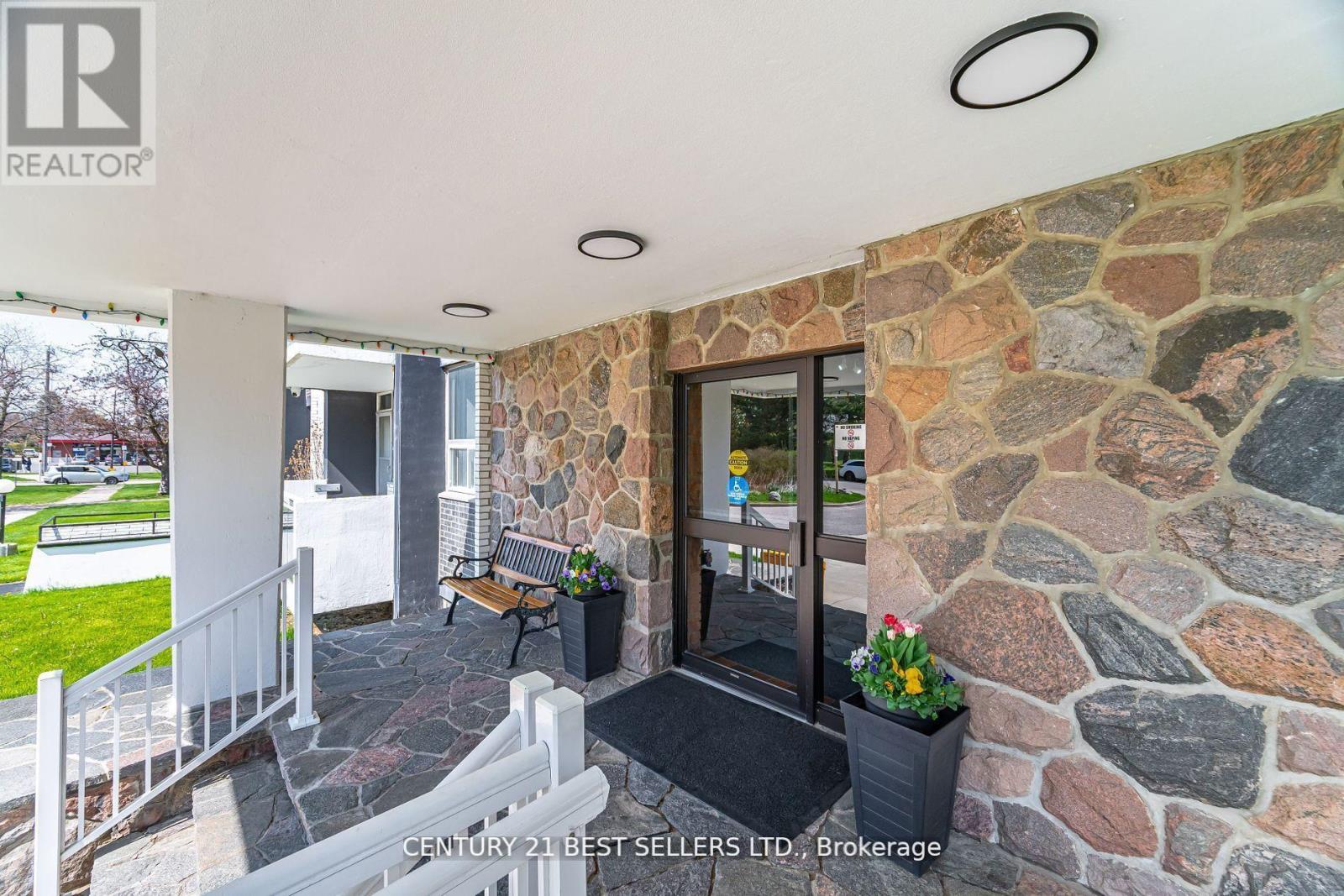 306 - 151 La Rose Avenue, Toronto, Ontario  M9P 1B3 - Photo 2 - W12521694