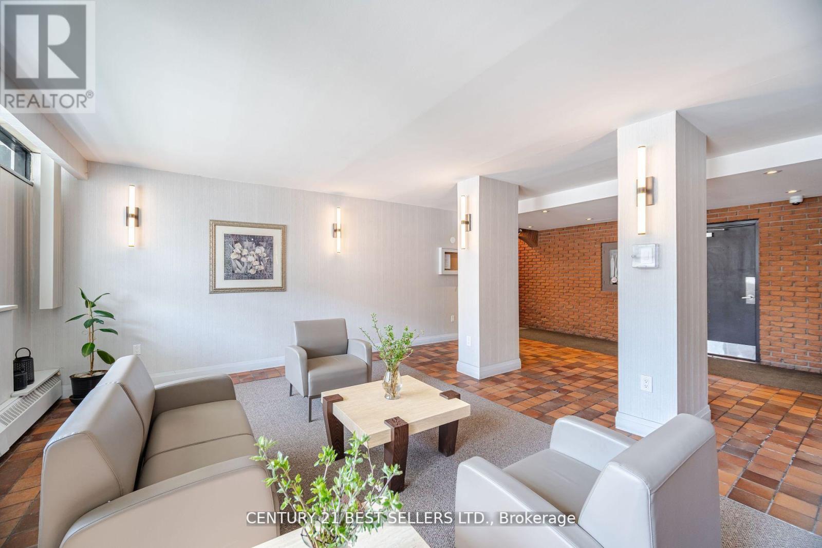 306 - 151 La Rose Avenue, Toronto, Ontario  M9P 1B3 - Photo 3 - W12521694