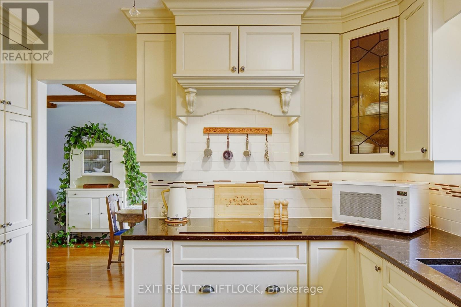 544 County Road 8, Douro-Dummer, Ontario  K0L 2H0 - Photo 11 - X12476524