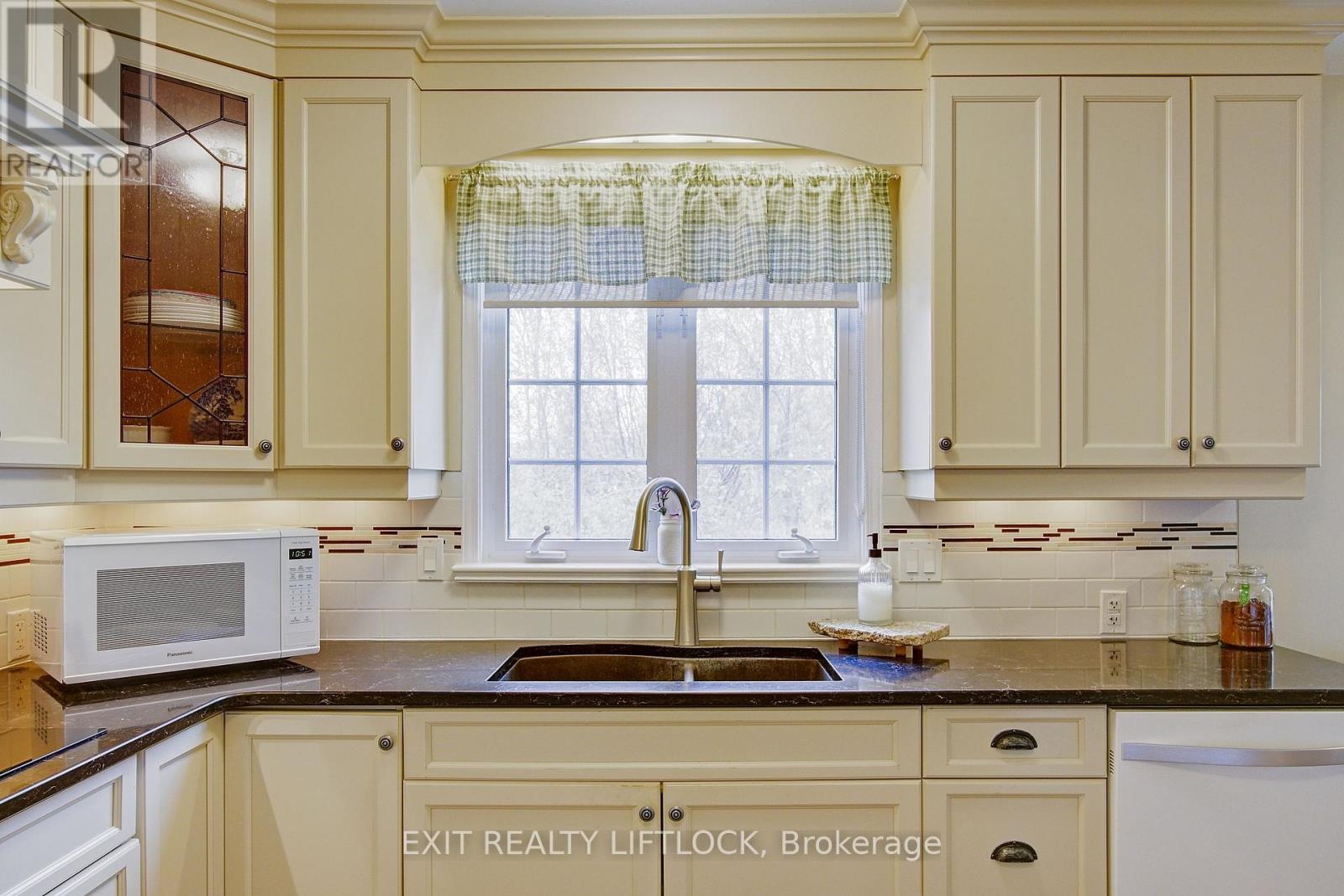 544 County Road 8, Douro-Dummer, Ontario  K0L 2H0 - Photo 12 - X12476524