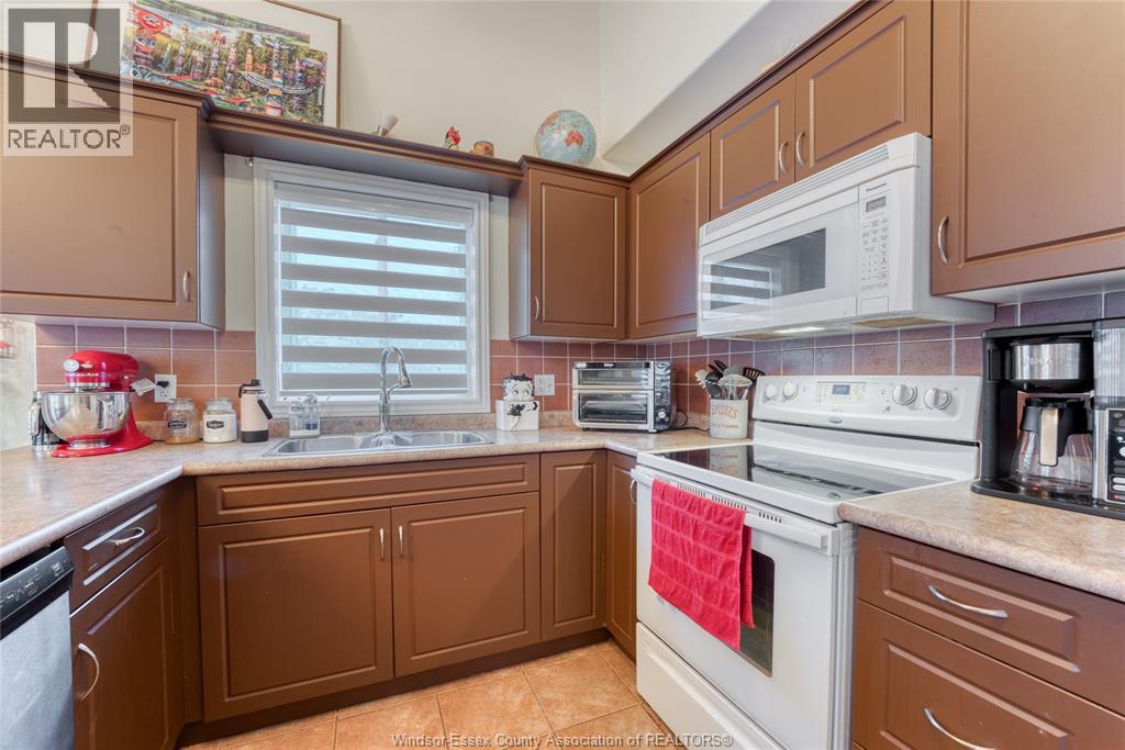 11460 Timber Bay Crescent, Windsor, Ontario N8R 2K9 - Photo 19 - 25028337