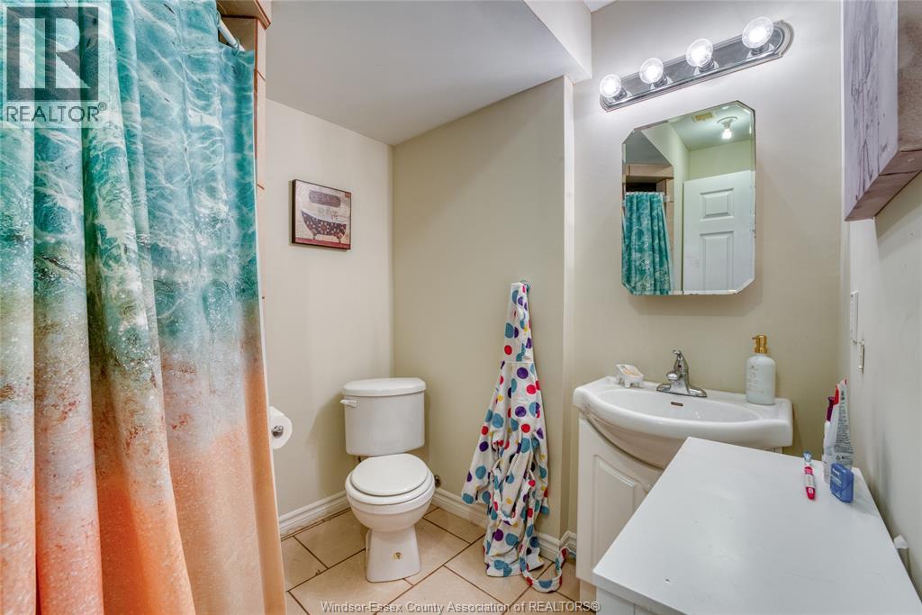 11460 Timber Bay Crescent, Windsor, Ontario N8R 2K9 - Photo 34 - 25028337