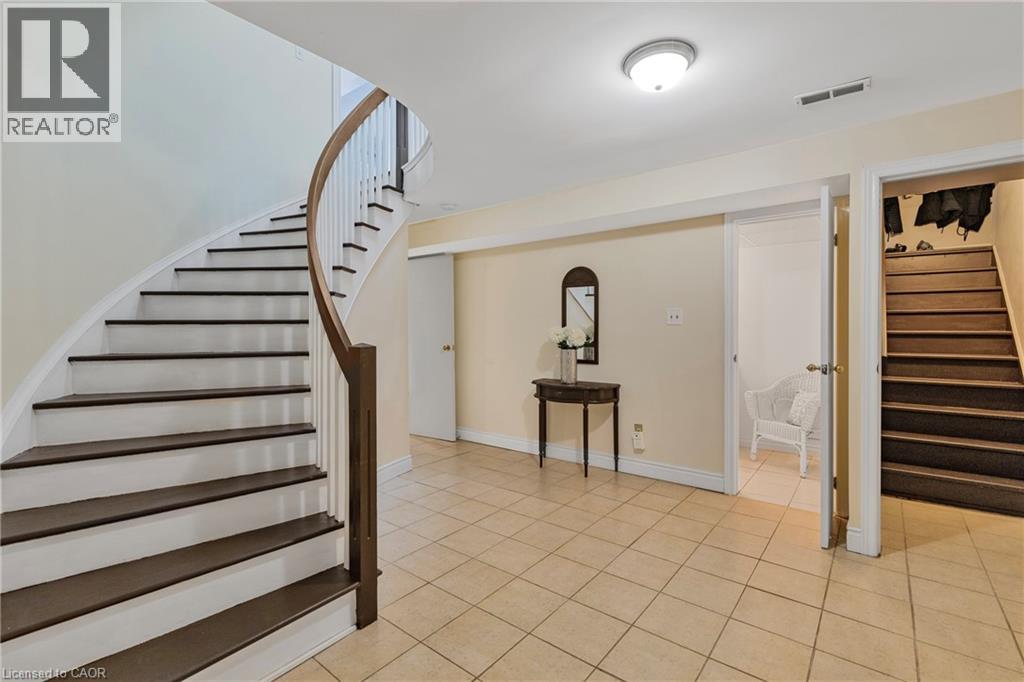 10 Vega Crescent, Stoney Creek, Ontario  L8E 4S7 - Photo 28 - 40786574