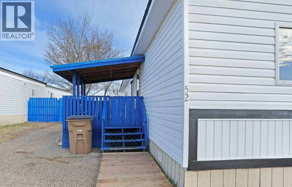 52 Lake Stafford Crescent, Brooks, Alberta  T0J 2A0 - Photo 3 - A2267547