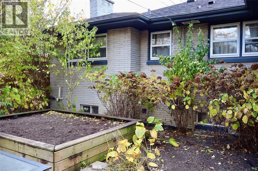 3086 Avondale Avenue, Windsor, Ontario  N9E 1X3 - Photo 4 - 25028329