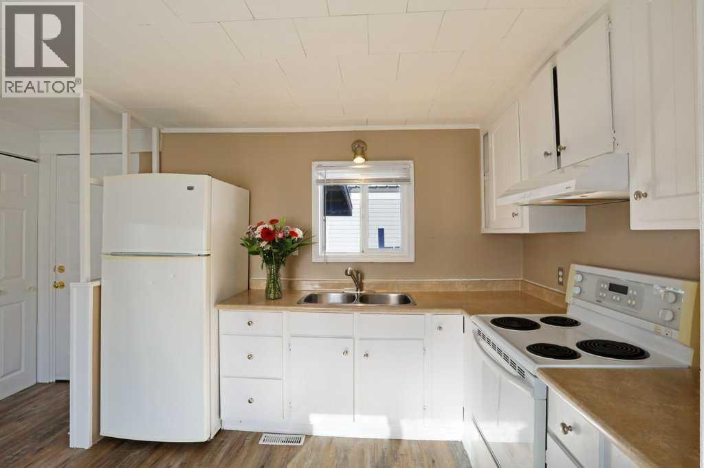 52 Lake Stafford Crescent, Brooks, Alberta  T0J 2A0 - Photo 9 - A2267547