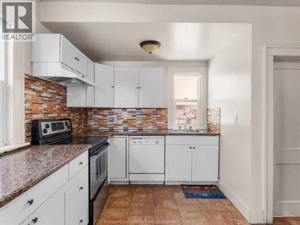 3493 Peter Street, Windsor, Ontario N9C 1J4 - Photo 9 - 25028346