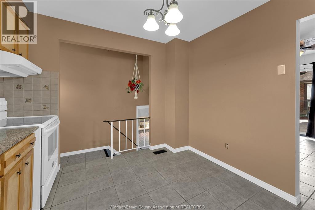 1066 Riverdale Avenue, Windsor, Ontario  N8S 3N6 - Photo 15 - 25028347