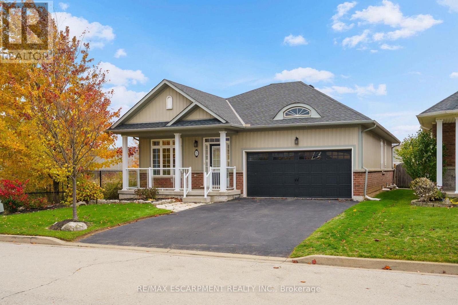 25 SIDARE COURT, Grimsby, Ontario