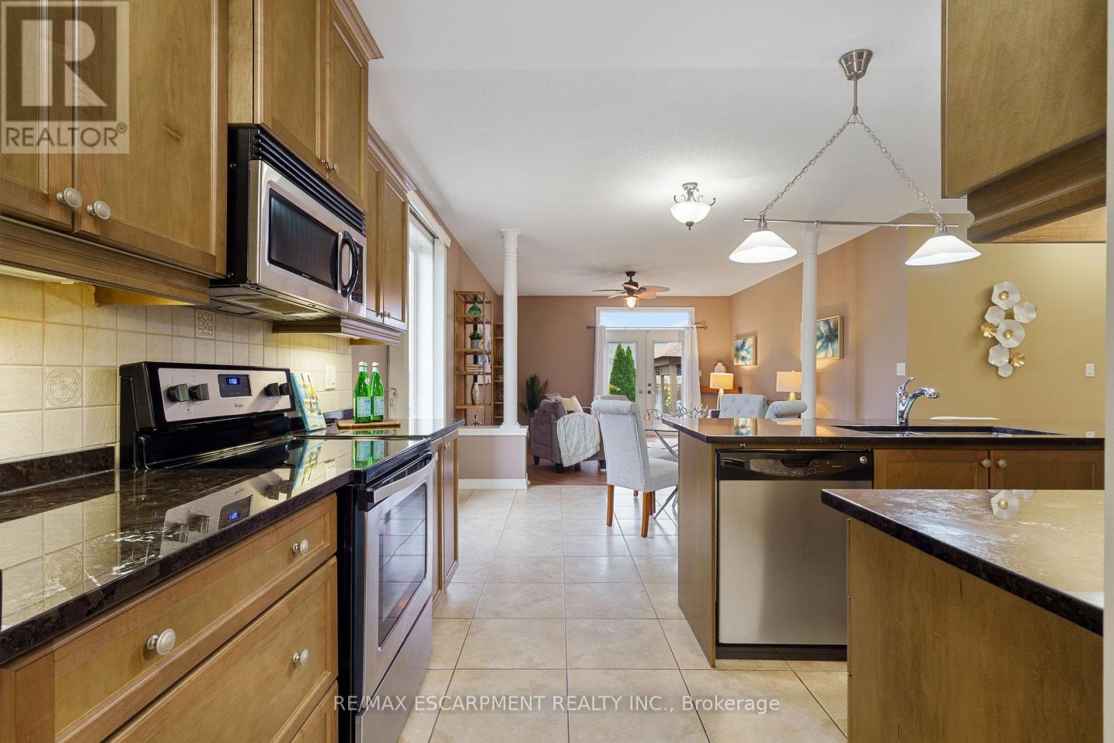 25 Sidare Court, Grimsby, Ontario L3M 4E8 - Photo 22 - X12521382